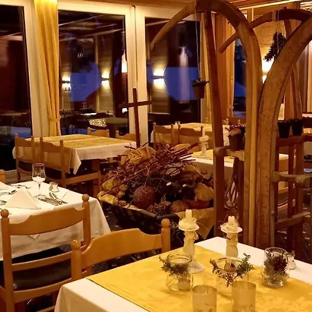 Bellevue - Traditional Swiss Hideaway Hotel