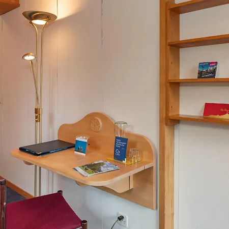 Bellevue - Traditional Swiss Hideaway Hotel
