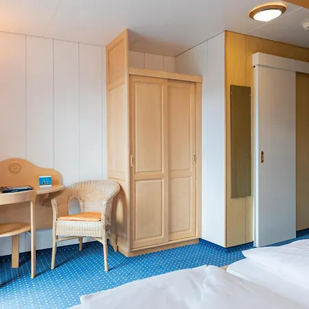 Hotel Bellevue - Traditional Swiss Hideaway