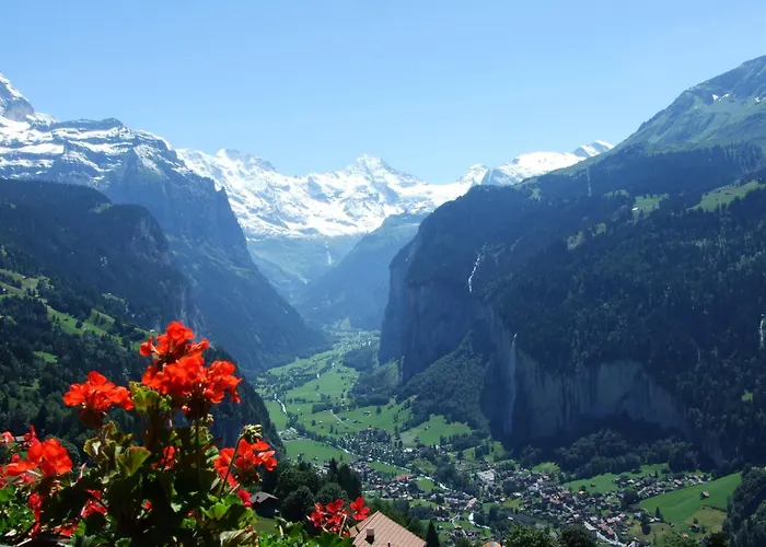 Hotel Bellevue - Traditional Swiss Hideaway 3*