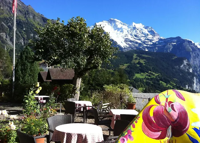 Hotel Bellevue - Traditional Swiss Hideaway