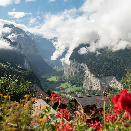 Szálloda Bellevue - Traditional Swiss Hideaway